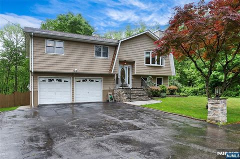 27 Ellen Lane, Wayne, NJ 07470 - MLS#: 25016759