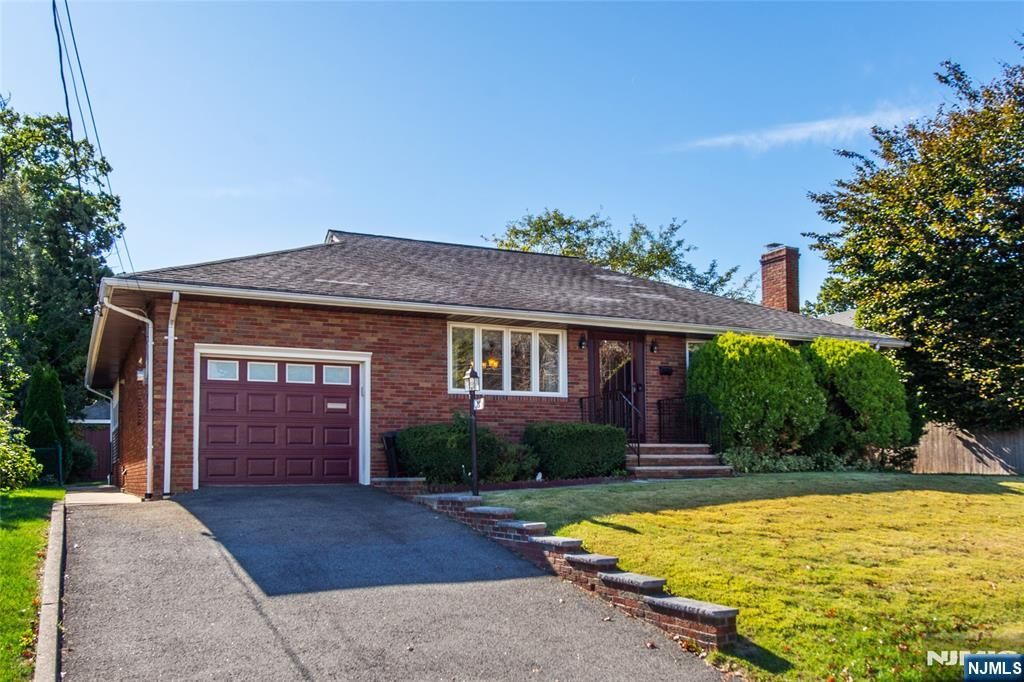 Photo of 15 Saint Michaels Place, Clifton, NJ 07013 (MLS # 25036956)