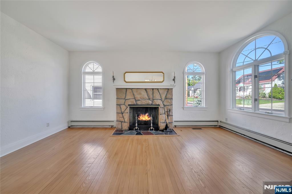 431 Van Renssalaer Court