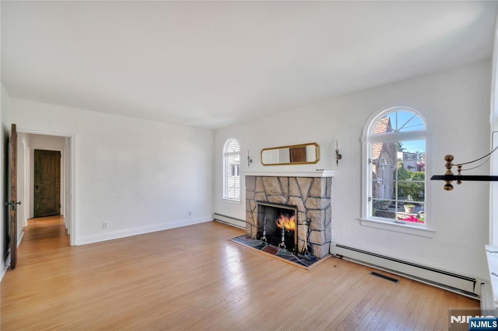 431 Van Renssalaer Court