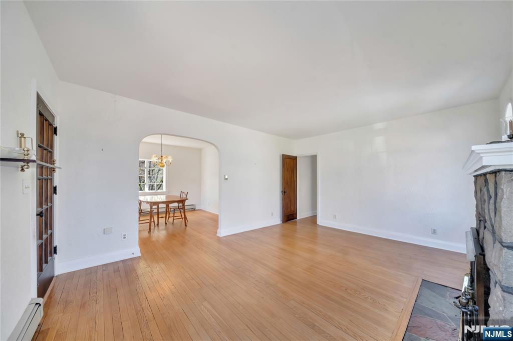 431 Van Renssalaer Court