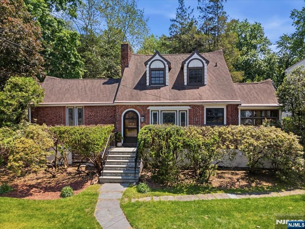 Photo of 201 Little Falls Road, Cedar Grove, NJ 07009 (MLS # 26018505)