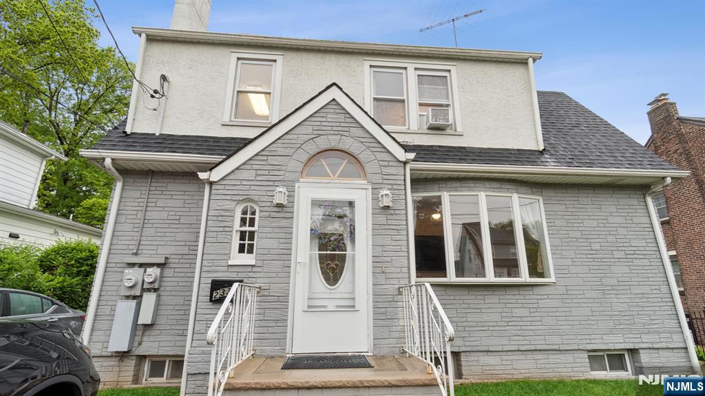 233 Lasalle Avenue
