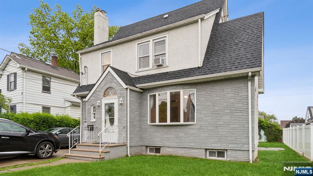 Property for Sale at 233 Lasalle Avenue, Hasbrouck Heights, New Jersey - Bedrooms: 3 
Bathrooms: 3 
Rooms: 8  - $765,000