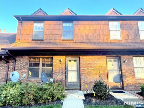 Photo of 16 Quail Run #16B, Other Areas, NJ 08831 (MLS # 26038528)