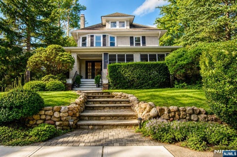 Photo of 91 Birchwood Rd, Glen Rock, NJ 07452 (MLS # 26034552)