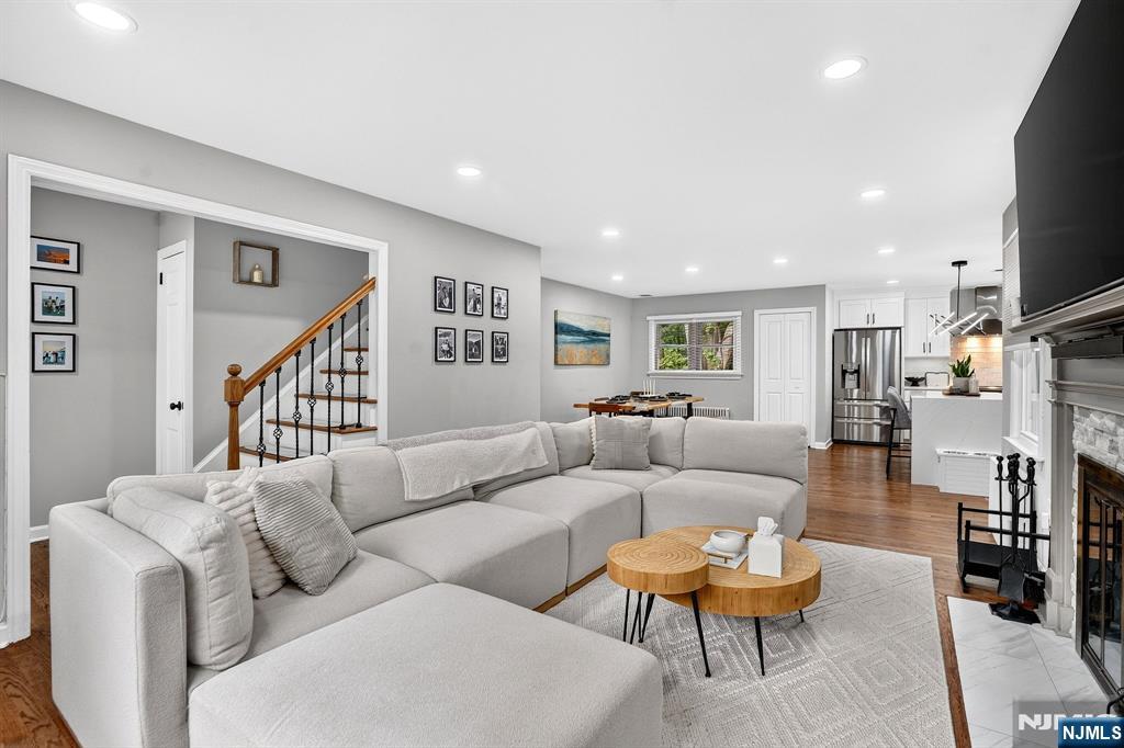 6 Estler Lane