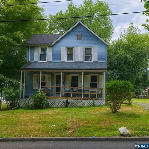 208 Manhattan Avenue Teaneck NJ 07666