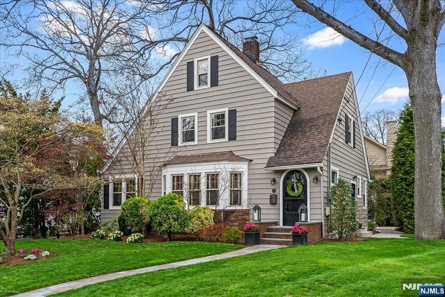This beautifully restored Colonial home is situated in the heart of Glen Rock, in a fabulous quaint & idyllic neighborhood. Fully renovated w/ attention to preserving its original character, the home boasts custom built-ins, stained glass windows, a wood burning fplc, arched doorways, hardwood fls & classic architectural details. This home's highlight is the stunning pristine kitchen featuring two 7 ft islands w/Carerra marble, surrounding granite counters & loads of gorgeous cabinetry & high end ss appliances. An inviting bright & open LR w/fpl to unwind & relax, a formal DR to host gatherings & a fun screened in porch leads to a serene & private back patio, just perfect for entertaining. Upstairs you'll find the Primary plus 2 add'l bedrooms & a FB. The attic has been fully updated w/4th BR and/or home office. An awesome family room, FB, Gym, Laundry & Storage complete the basement. 56 Roxbury Pl- perfectly positioned to our wonderful town, blue ribbon schools & NYC transport.