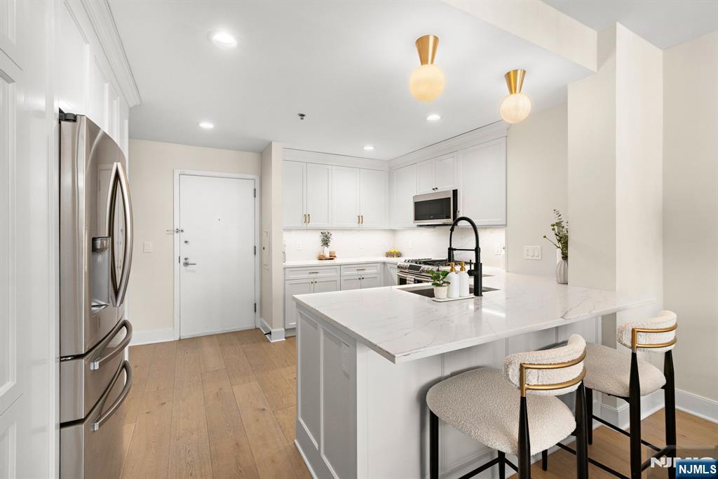 1125 Maxwell Lane 434-436