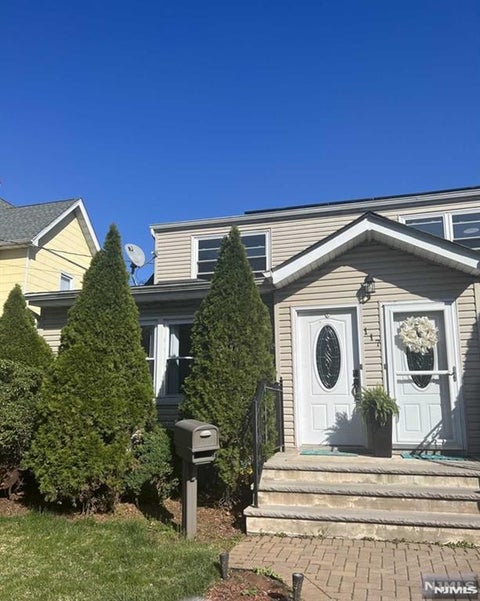 Photo of 117 Feronia Way #2nd floor, Rutherford, NJ 07070 (MLS # 26020396)