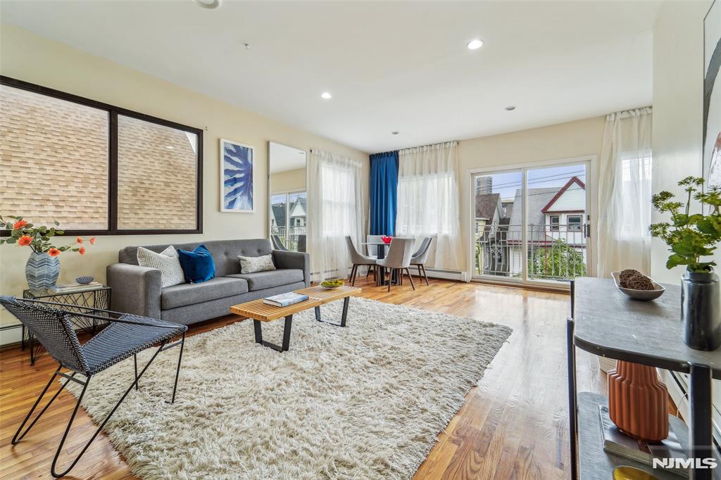 Property for Sale at 37 47th Street, Weehawken, New Jersey - Bedrooms: 7 
Bathrooms: 4 
Rooms: 13  - $1,400,000