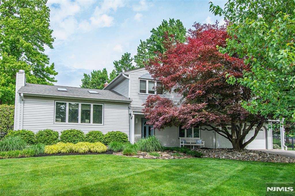 22 Woodbine Trail