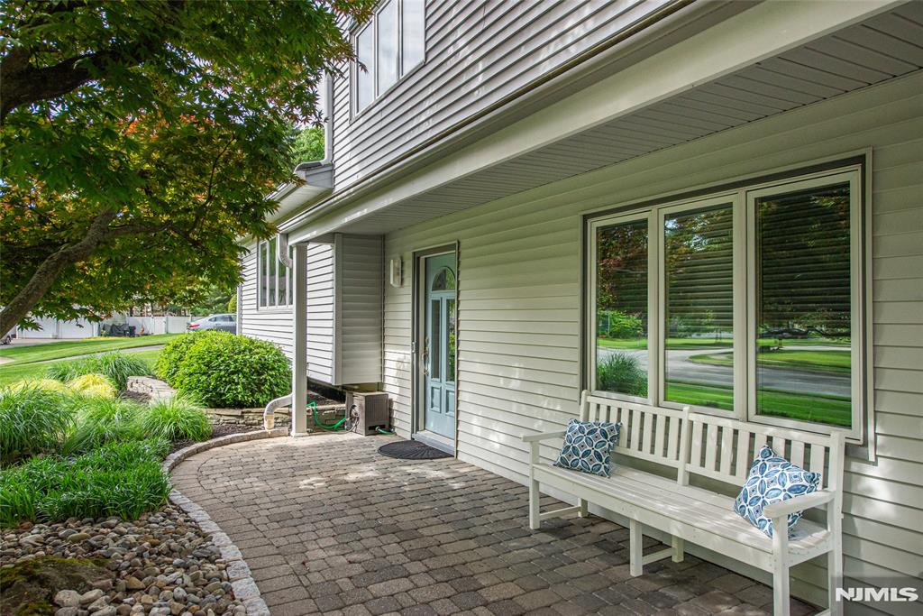 22 Woodbine Trail