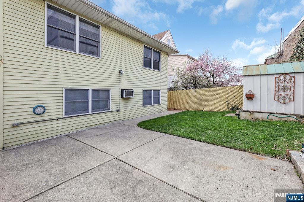 123 Farnham Avenue