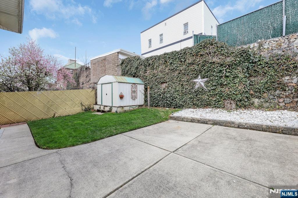 123 Farnham Avenue