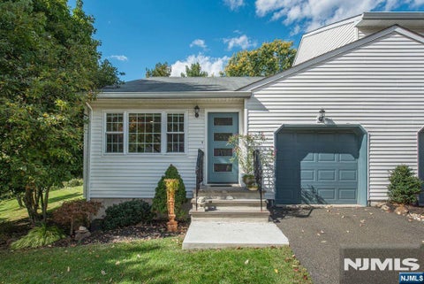 Photo of 32 Bowfell Court, Wayne, NJ 07470 (MLS # 26038506)