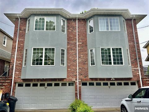 Photo of 386 Park Avenue, Fairview, NJ 07022 (MLS # 26013773)