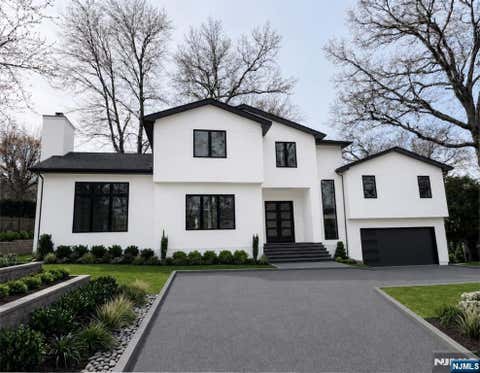 Photo of 40 Westervelt Avenue, Tenafly, NJ 07670 (MLS # 26028129)