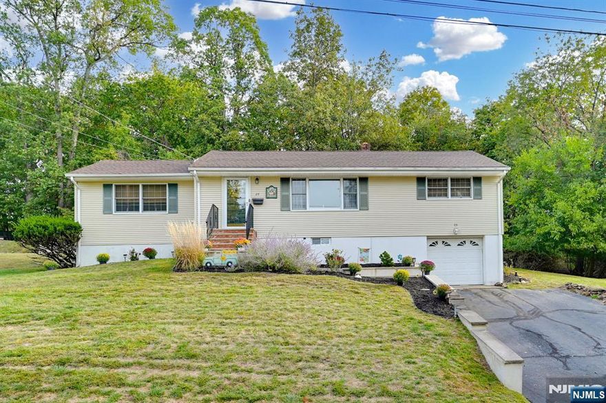 Sought-after "college section" location! This wonderful, expanded 3BR/2FBA ranch sits on a large, private lot in a lovely neighborhood. One floor living with hardwood floors throughout, light and bright living room, updated kitchen w/stainless appliances, 3 bedrooms and an updated full bath, spacious family room and dining room addition off kitchen with another full bath and sliders to the deck! Basement is partially finished with rec room, office area, laundry, utilities, storage and entrance to 1 car attached garage! Oakland has excellent schools (just a short distance to Heights Elementary from this home!) excellent recreation programs, beautiful parks, and an easy commute with nearby highways and bus transporation! Home sweet Home!!