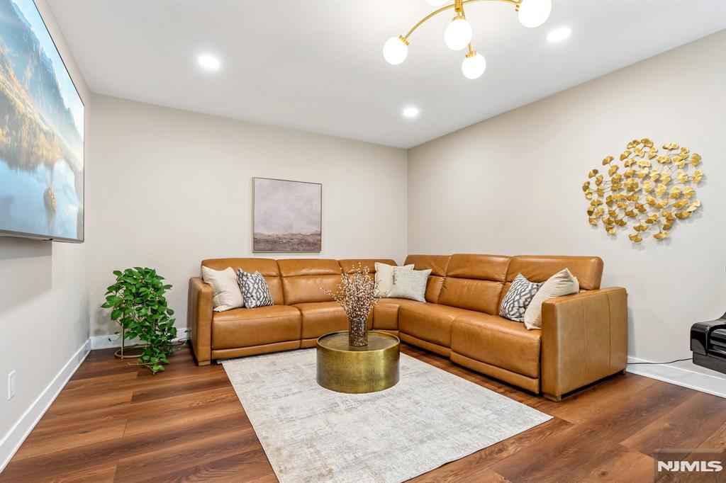 12 Clearwater Drive