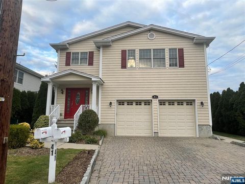 Photo of 41 Chobot Ln #2, Elmwood Park, NJ 07407 (MLS # 25038785) Photo of 41 Chobot Ln #2, Elmwood Park, NJ 07407 (MLS # 25038785)