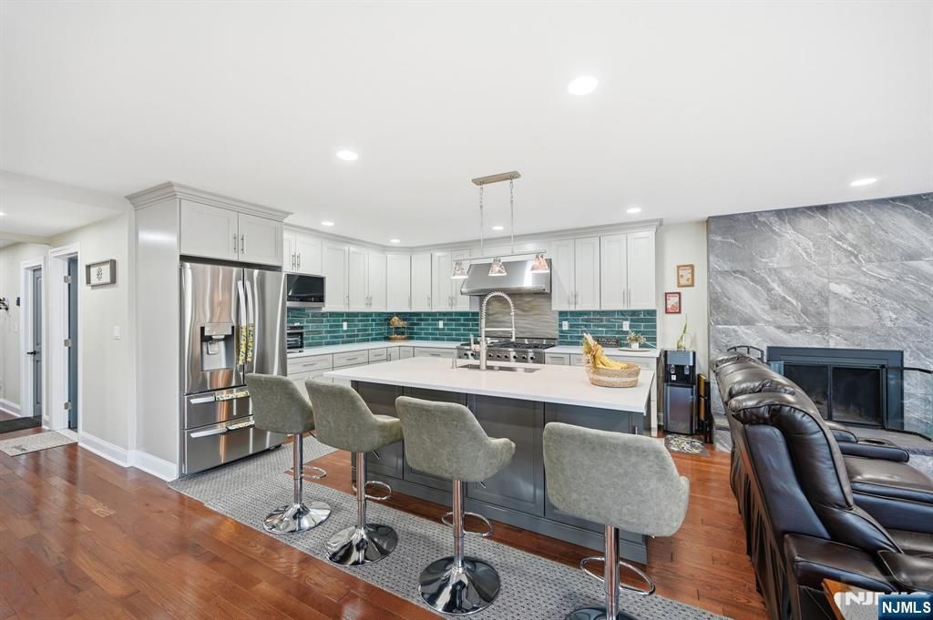 Photo of 630 Warwick Turnpike, West Milford, NJ 07421 (MLS # 26010018)