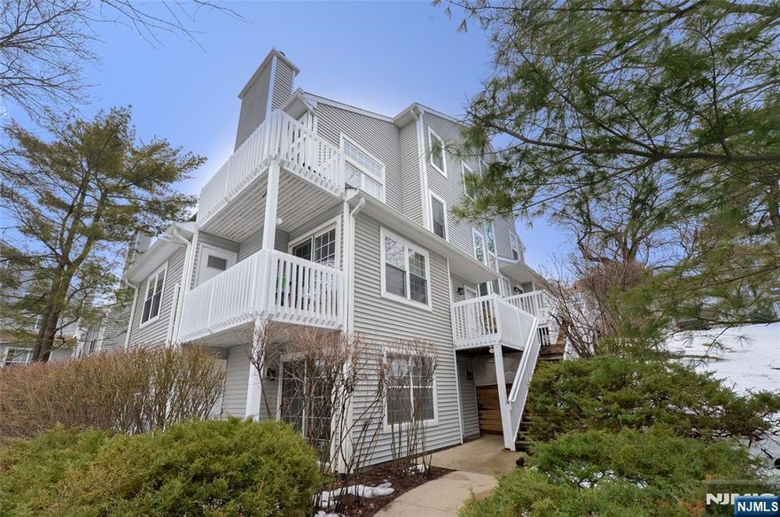 Welcome to Cross Creek Point! This very well maintained 2 bedroom, 2 bathroom unit offers one floor easy living. This unit has an open concept for comfort and convenience. The living room has a beautiful woodburning fireplace and sliding glass doors to a private patio. The kitchen has updated appliances along with a pantry. The primary bedroom has a walk-in closet and en-suite bath. The 2nd bedroom is a good size with a double closet. Both bedrooms have brand new carpeting. Enjoy the convenience of in-unit laundry. This unit has been freshly painted. Enjoy the resort style amenities including outdoor pool, tennis/pickleball courts and BBQ area. Cross Creek Pointe is ideally located near NYC transportation, major highways, a commuter's delight. Ample onsite Parking. Make your appointment today!