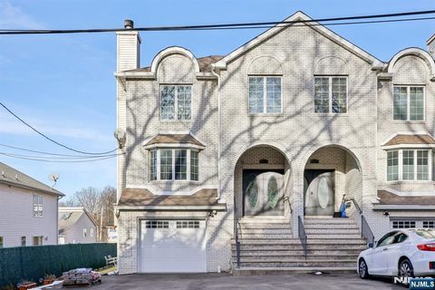 455 S Grandview Avenue Unit 4, Englewood, NJ 07631 - MLS#: 25009561