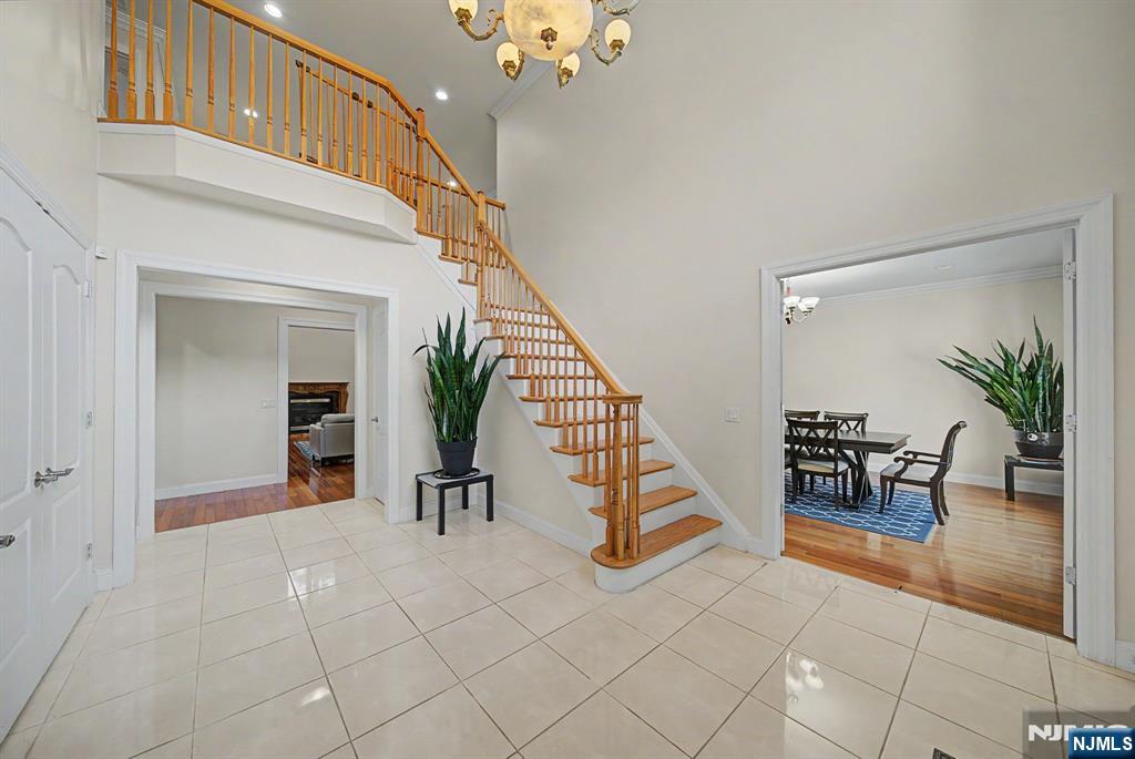 Homes for Sale in Northern NJ | ThisIsRiverEdge.com 217 Lyncrest Road