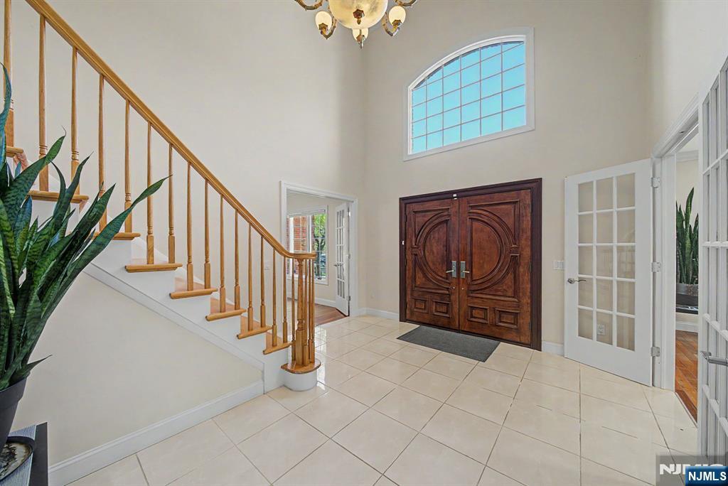 Homes for Sale in Northern NJ | ThisIsRiverEdge.com 217 Lyncrest Road