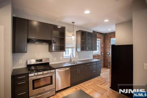 Photo of 212 Wayne Ave, Cliffside Park, NJ 07010 (MLS # 26040901)