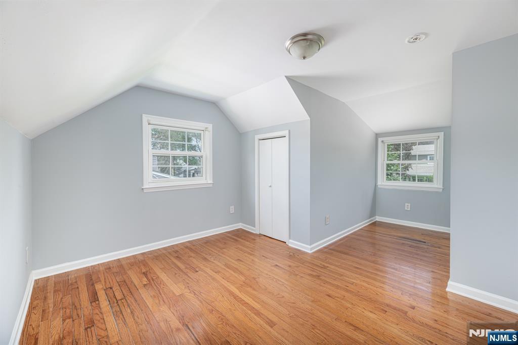 Pompton Lakes, New Jersey 07442, United States, 4 Bedrooms Bedrooms, ,2 BathroomsBathrooms,Residential,Active,164870