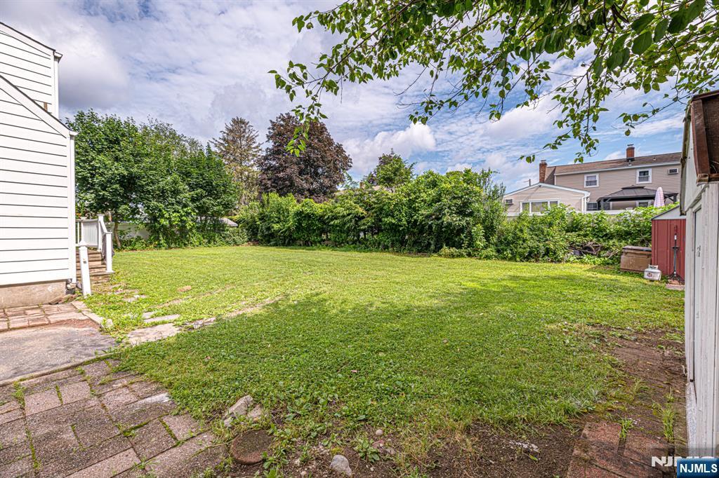 Pompton Lakes, New Jersey 07442, United States, 4 Bedrooms Bedrooms, ,2 BathroomsBathrooms,Residential,Active,164870