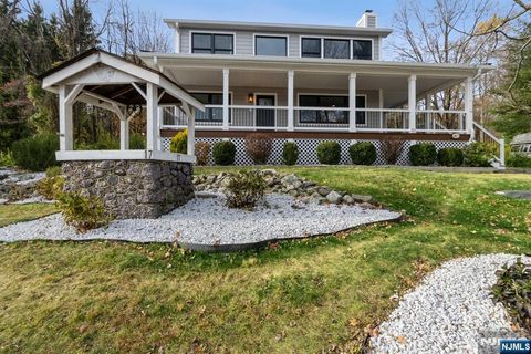 Photo of 17 Rockaway Valley Road, Montville Township, NJ 07045 (MLS # 26001008)