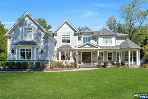 Photo of 63 Rolling Ridge Road, Upper Saddle River, NJ 07458 (MLS # 25033186)