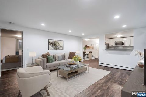 Photo of 1315 Anderson Avenue #32, Fort Lee, NJ 07024 (MLS # 25043949)