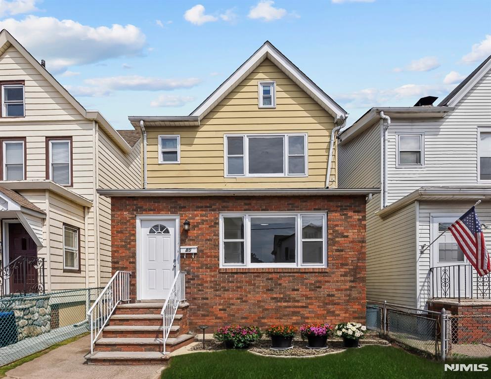 85 Anderson Avenue