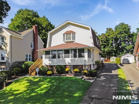 Photo of 31 Elizabeth ST, Caldwell, NJ 07006 (MLS # 26038652)