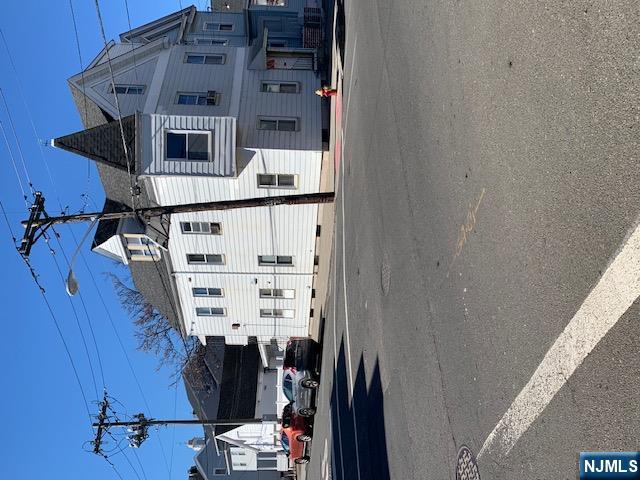 22 2nd St, Paterson, New Jersey - 17 Rooms - 