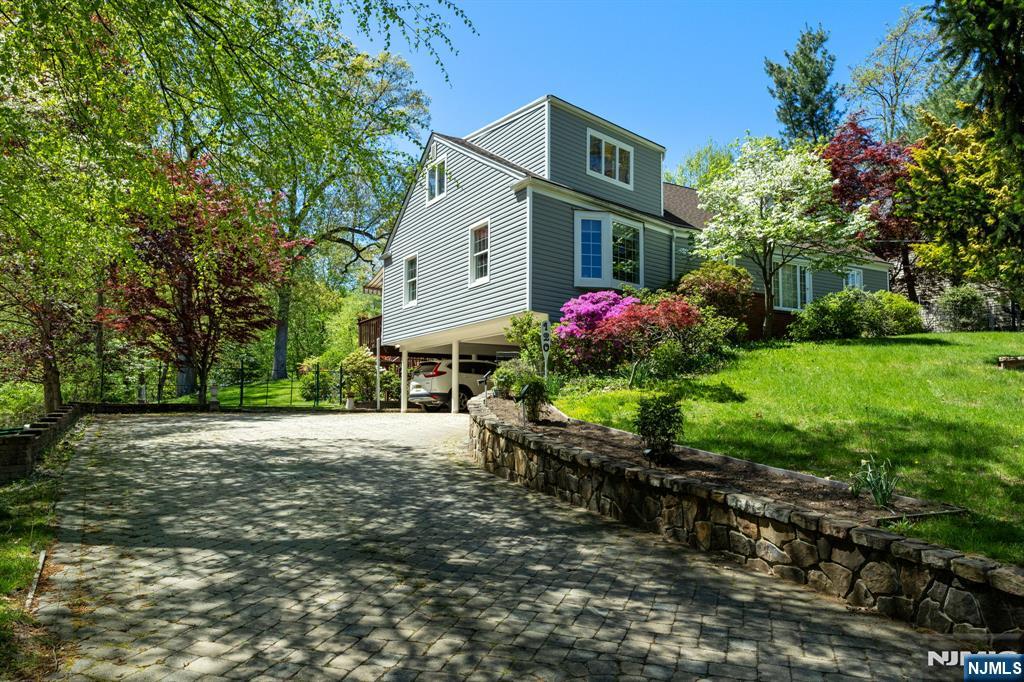120 Somerset Road, Norwood, New Jersey - 4 Bedrooms  
3 Bathrooms  
9 Rooms - 