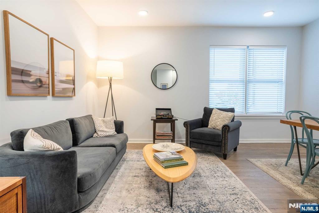 660 Bloomfield Avenue 403