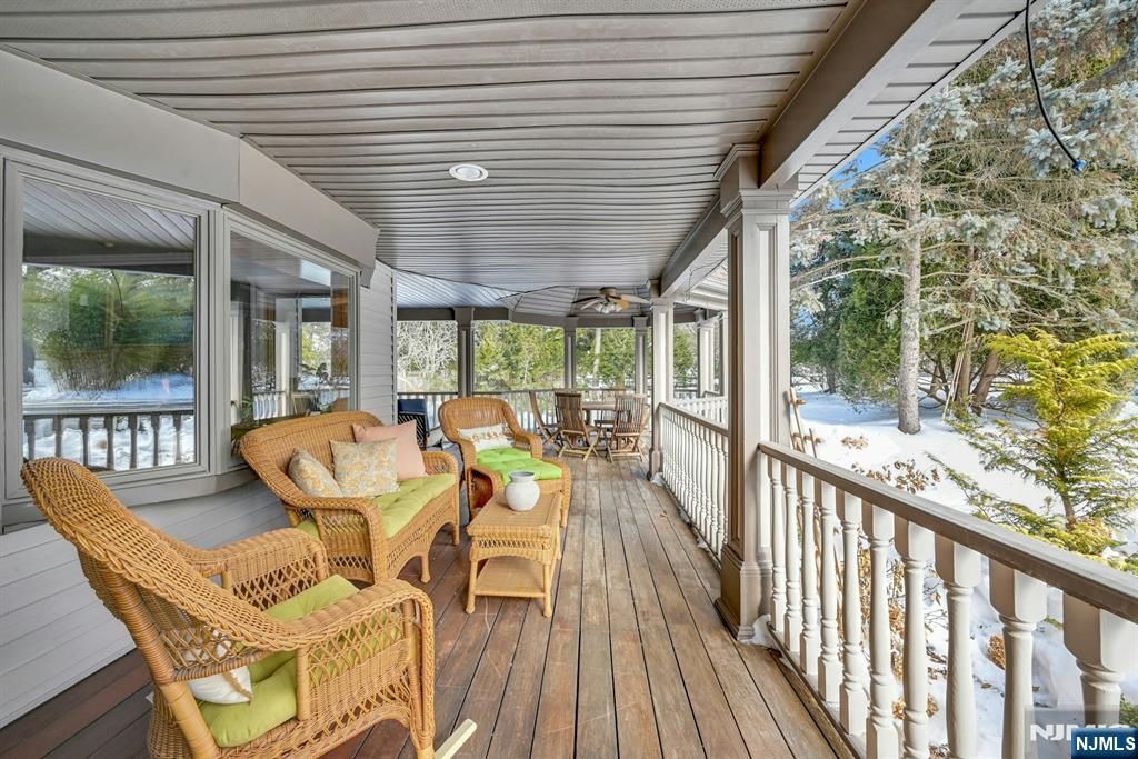 Photo of 285 Chestnut Ridge Road, Woodcliff Lake, NJ 07677 (MLS # 26003293)