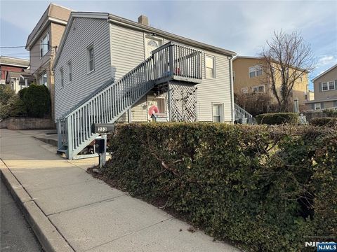 253 Crystal Street North Arlington NJ 07031