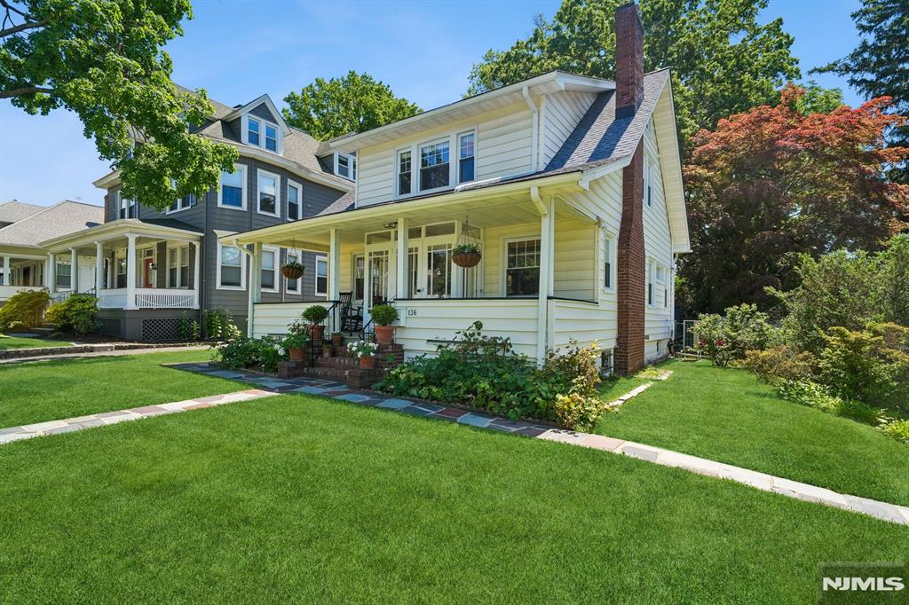 136 Ward Place
