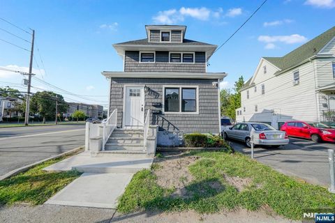 Photo of 100 Kansas St #1, Hackensack, NJ 07601 (MLS # 25041706)