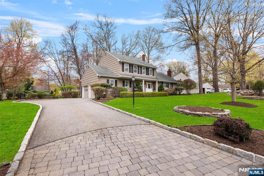 18 Twinbrook Court