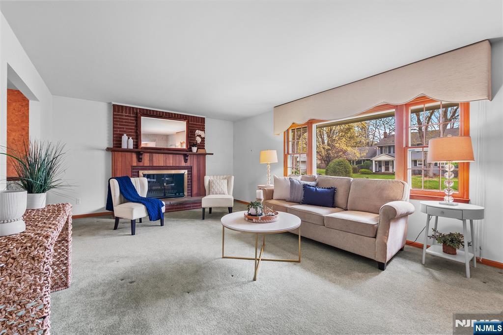18 Twinbrook Court