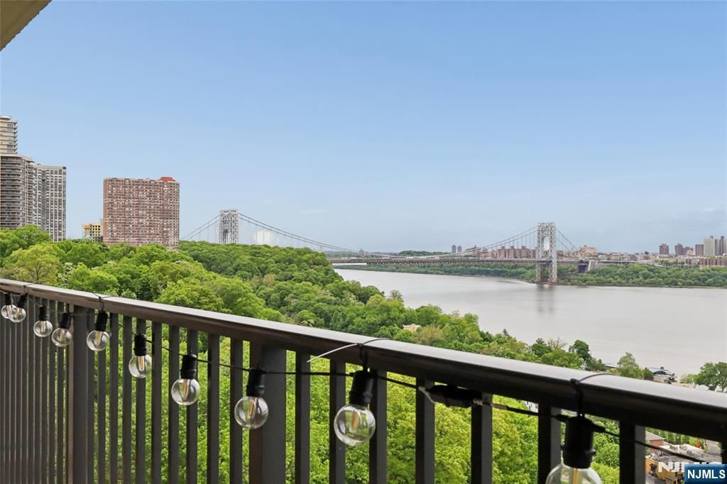 Photo of 3 Horizon Road #821, Fort Lee, NJ 07024 (MLS # 26016408)
