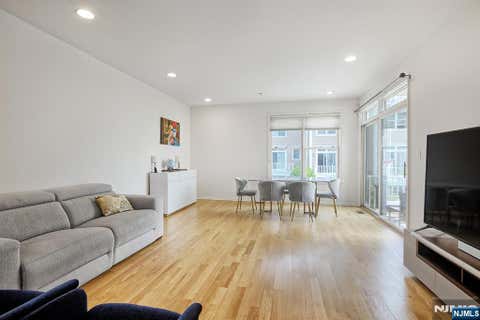 Featured picture for the property 25023119